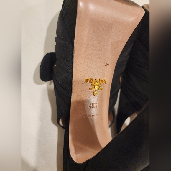 Prada knotted pump color black , made from silk outside and leather inside, size - Picture 9 of 14